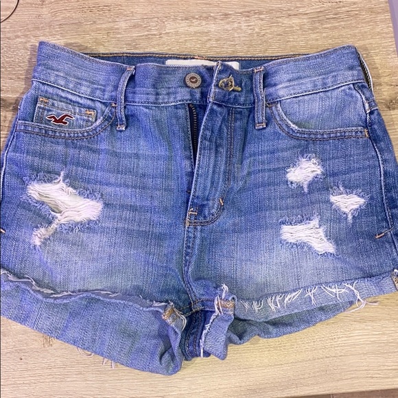 HOLLISTER jean shorts - Picture 2 of 3